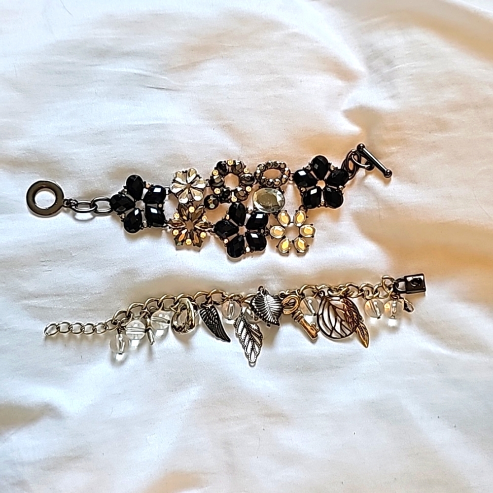 2 bracelets
